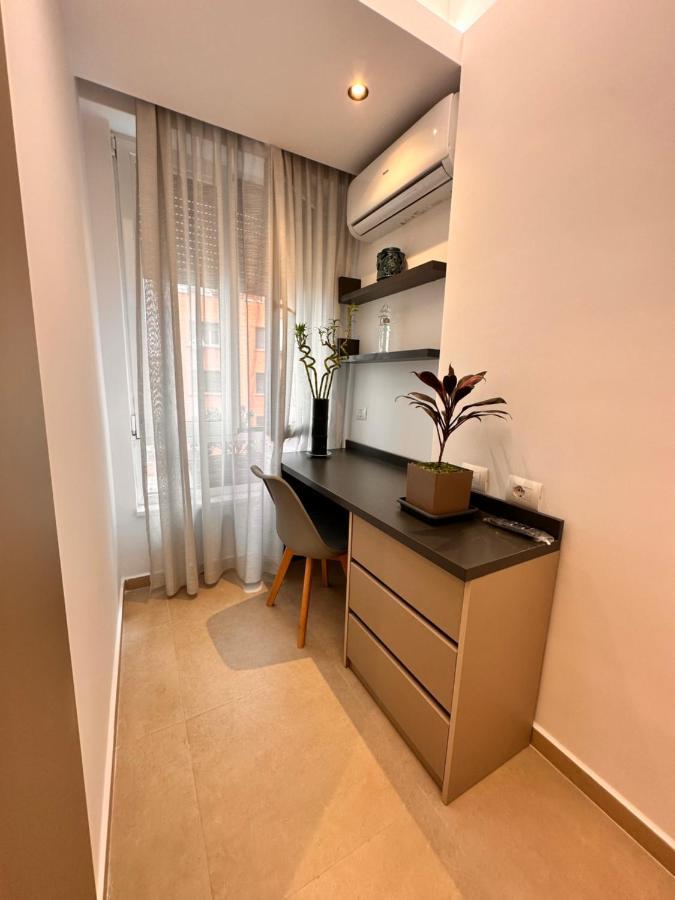 Noon Apartments Tirana Esterno foto